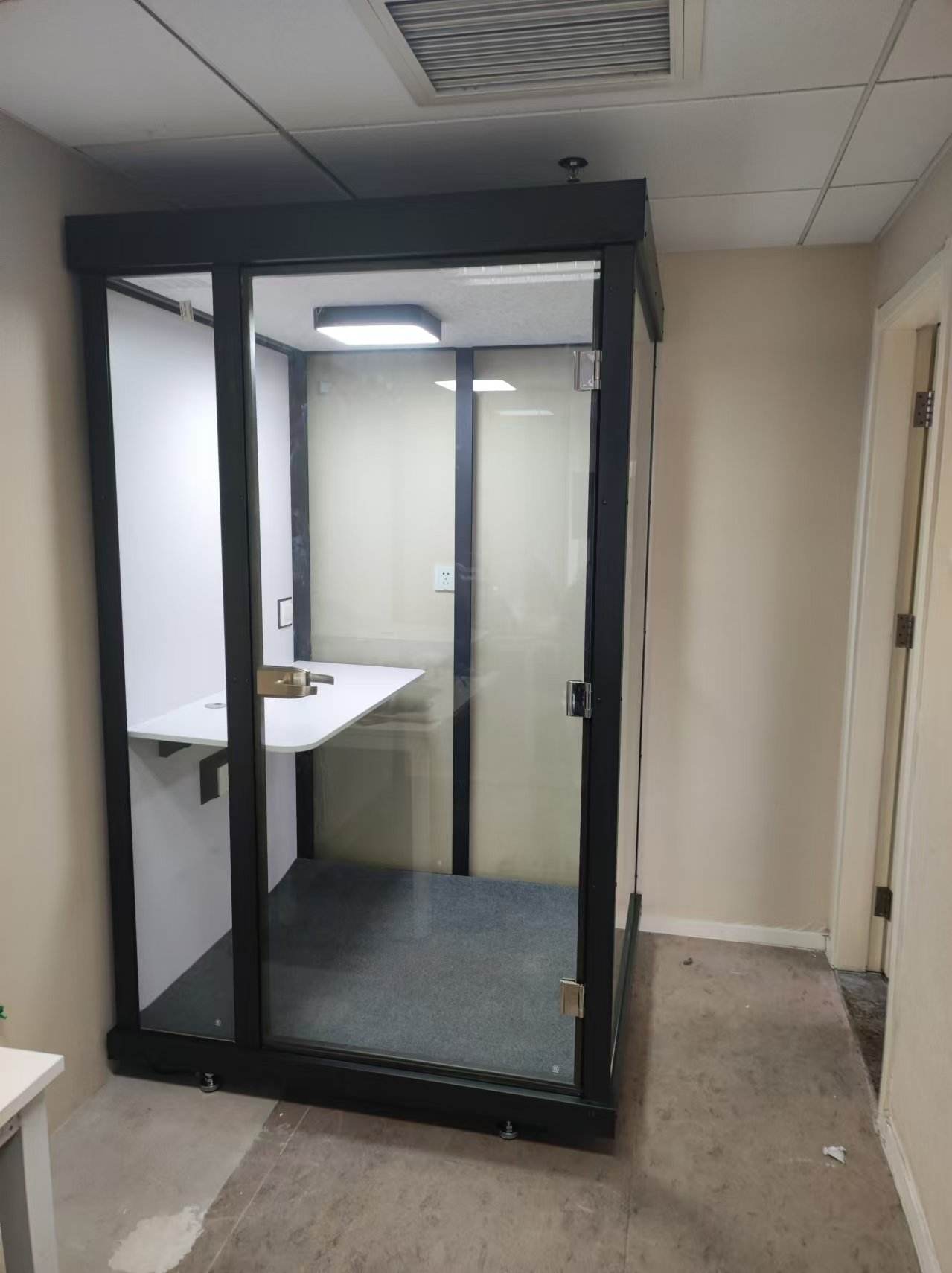 Cabin cách âm di động khung thép kính cường lực QB BLF-02