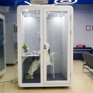 Phòng cách âm di động thu âm và chơi nhạc cụ QB BLF-01 đang sử dụng