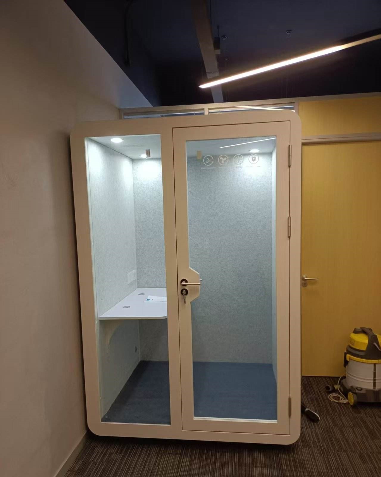 Phòng cách âm di động thu âm và chơi nhạc cụ QB BLF-01 lắp đặt tại văn phòng (2)