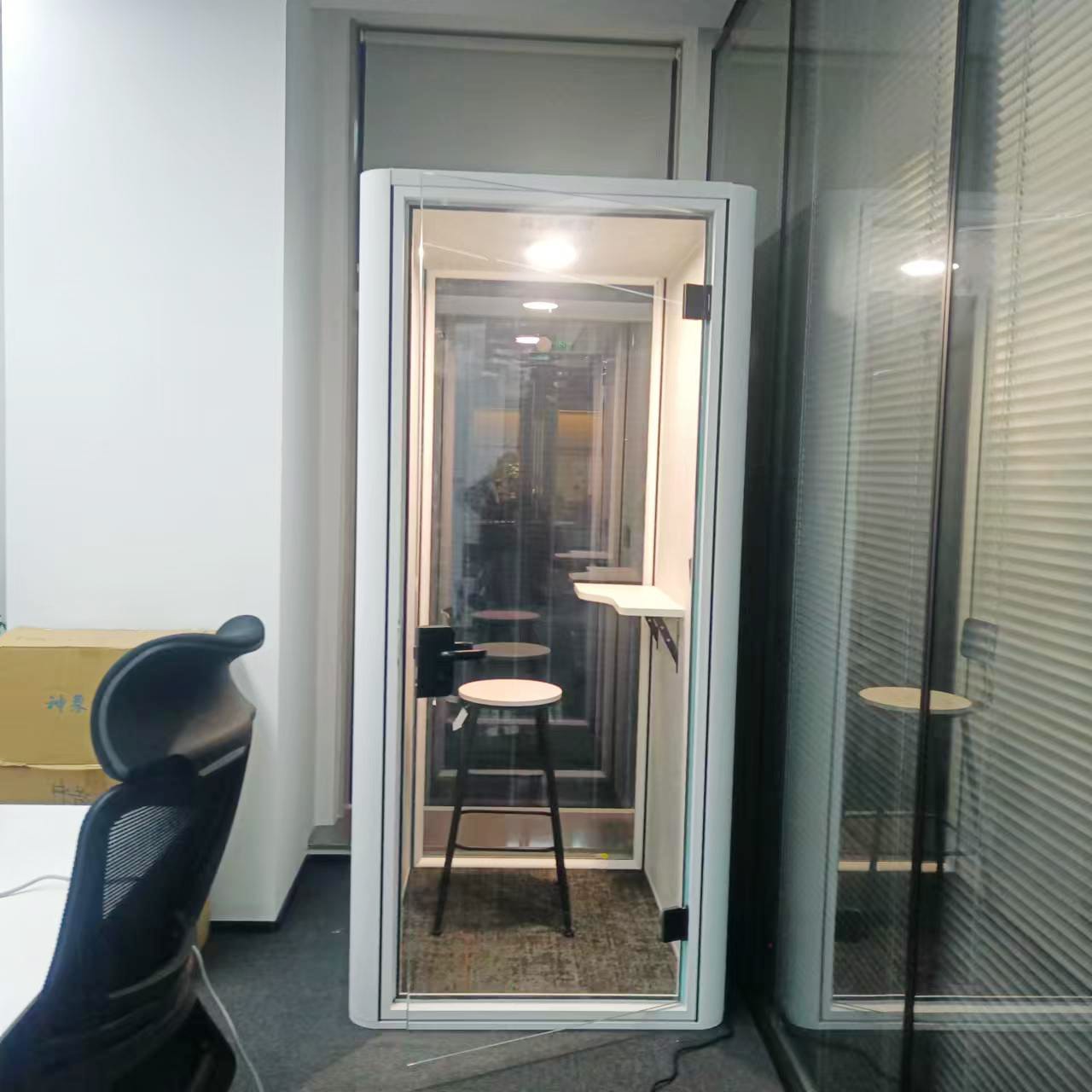 Hình ảnh Booth cách âm 1 người làm việc YB HS tại văn phòng
