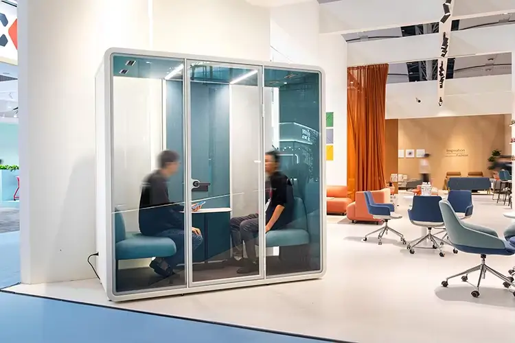 So sánh cabin cách âm và phòng họp truyền thống Lựa chọn nào tối ưu